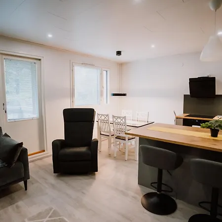 Lägenhet Spacious Two-room With Sauna And Private Parking Space